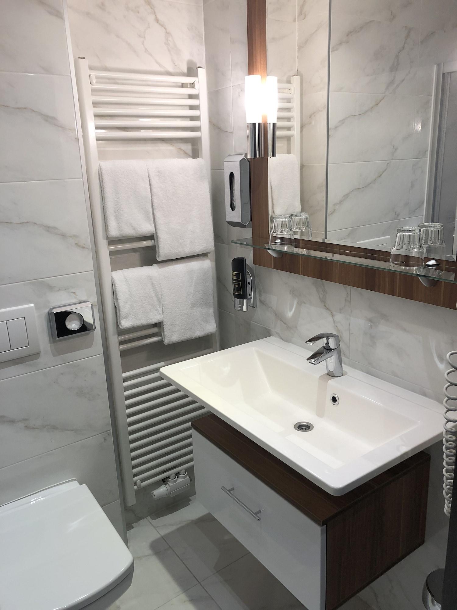 Konig Hotel 3*